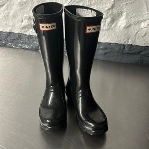 Kids black hunter boots size 2